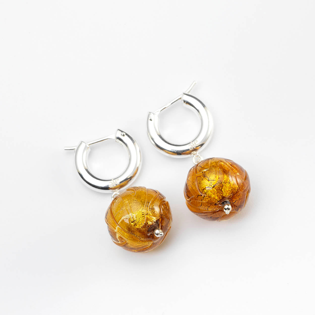 The Globe - Crinkly Ochre